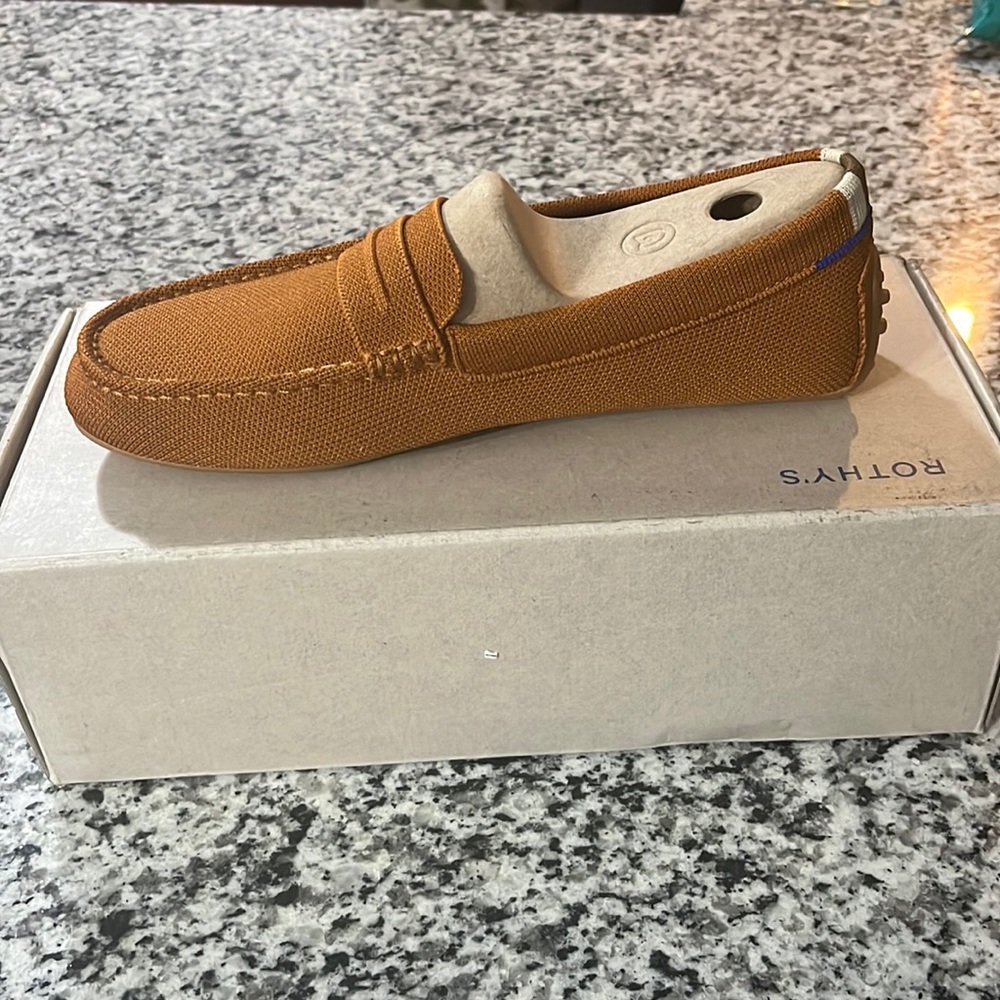 Brand: Rothy’s. Size: 9 1/2. Color: Ginger EUC